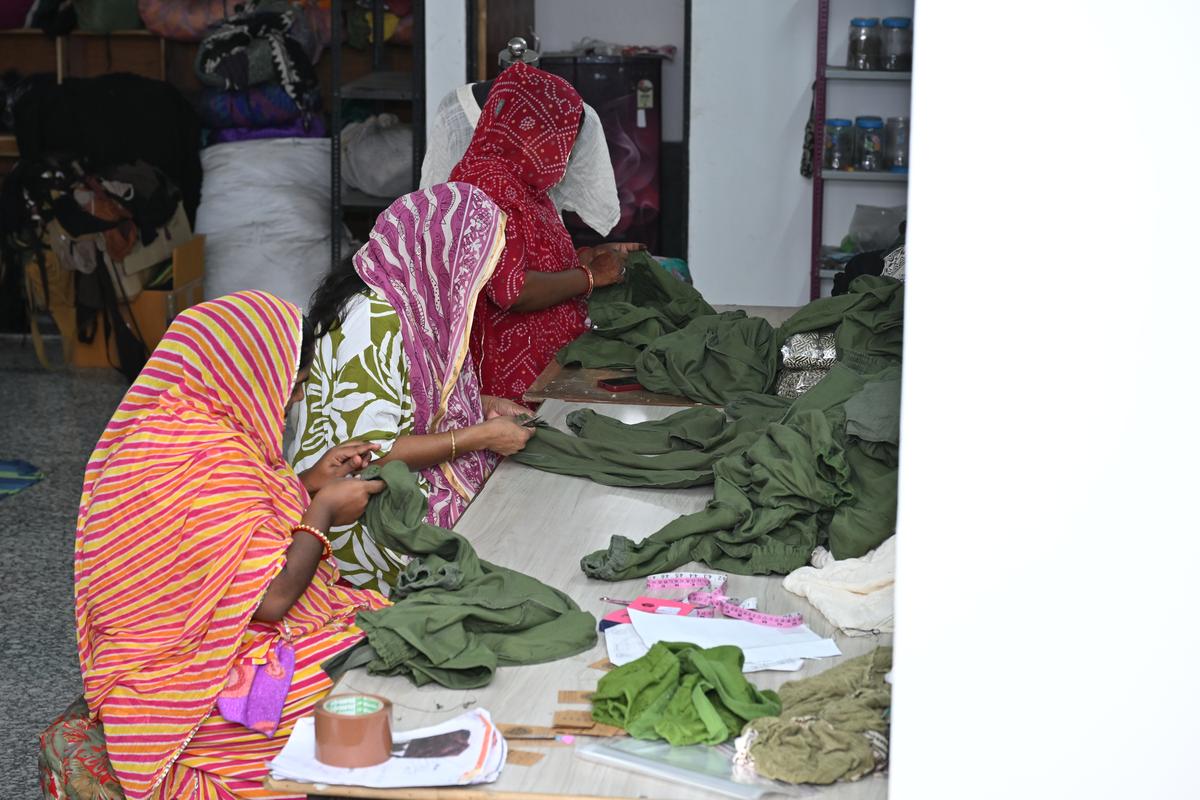 Female artisan 3 at Shiv Shakti project