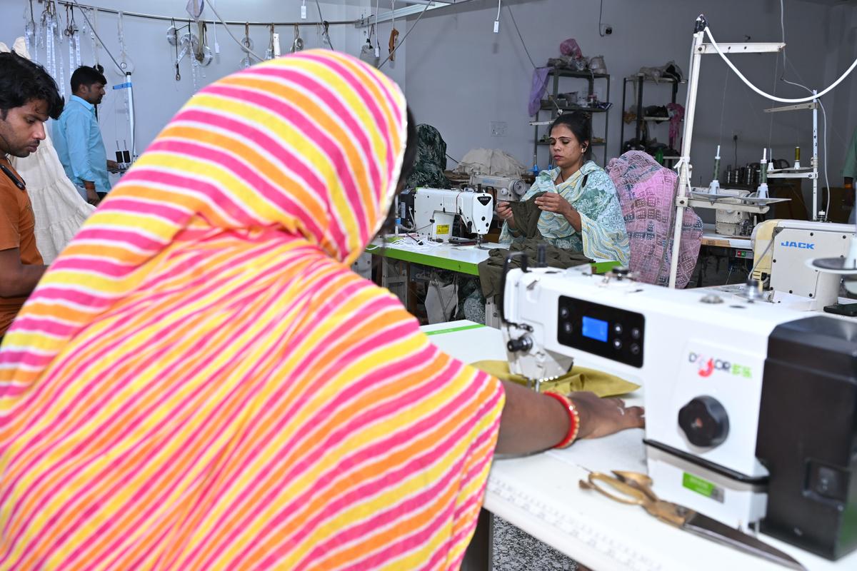 Female artisan 6 at Shiv Shakti project